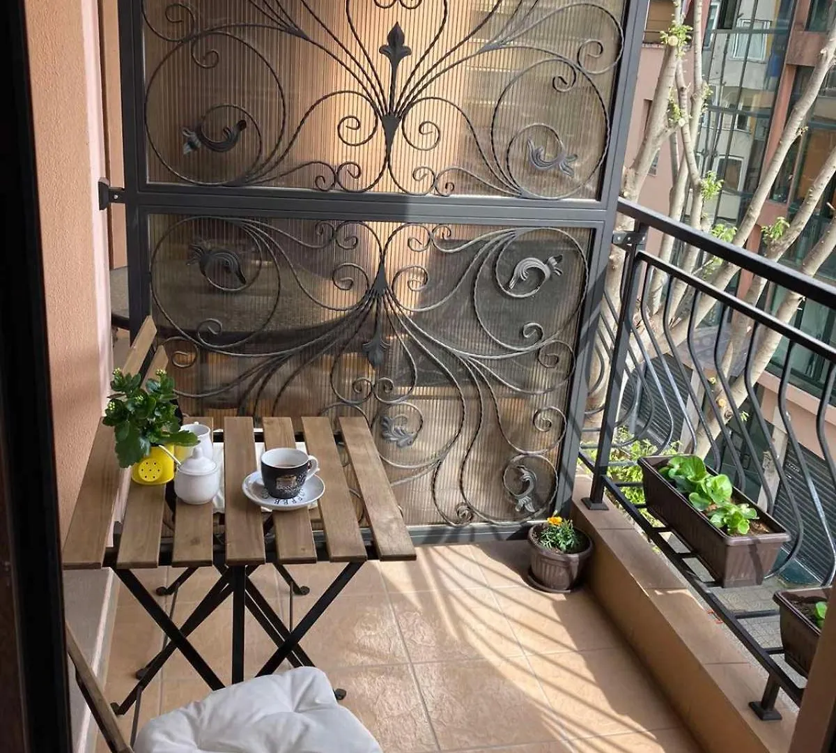 Harmony Apartment- 4 People- New Modern Flat-By The Sea فارنا شقة